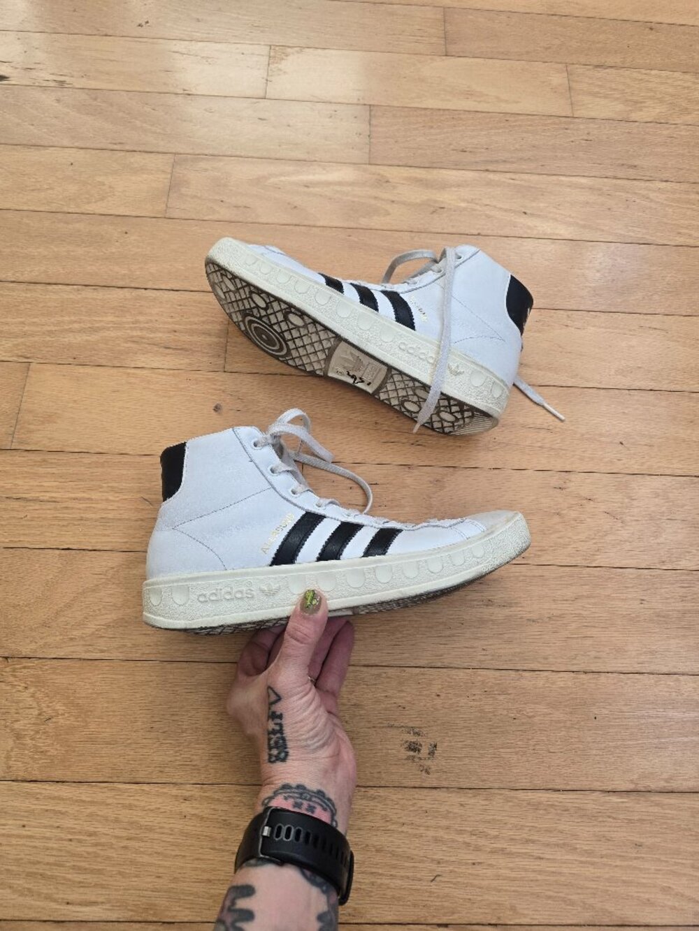 Adidas | Jabber Hi white black retro sporty sneakers | WMS 7.5